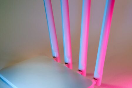 Ciepło z elektroniki zamiast kaloryfera – domowa szafa termoakustyczna z odzyskiem energii z PC i konsoli