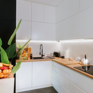 Fronty meblowe z PCM – niewidoczne magazyny ciepła w domu, które stabilizują temperaturę i podnoszą komfort